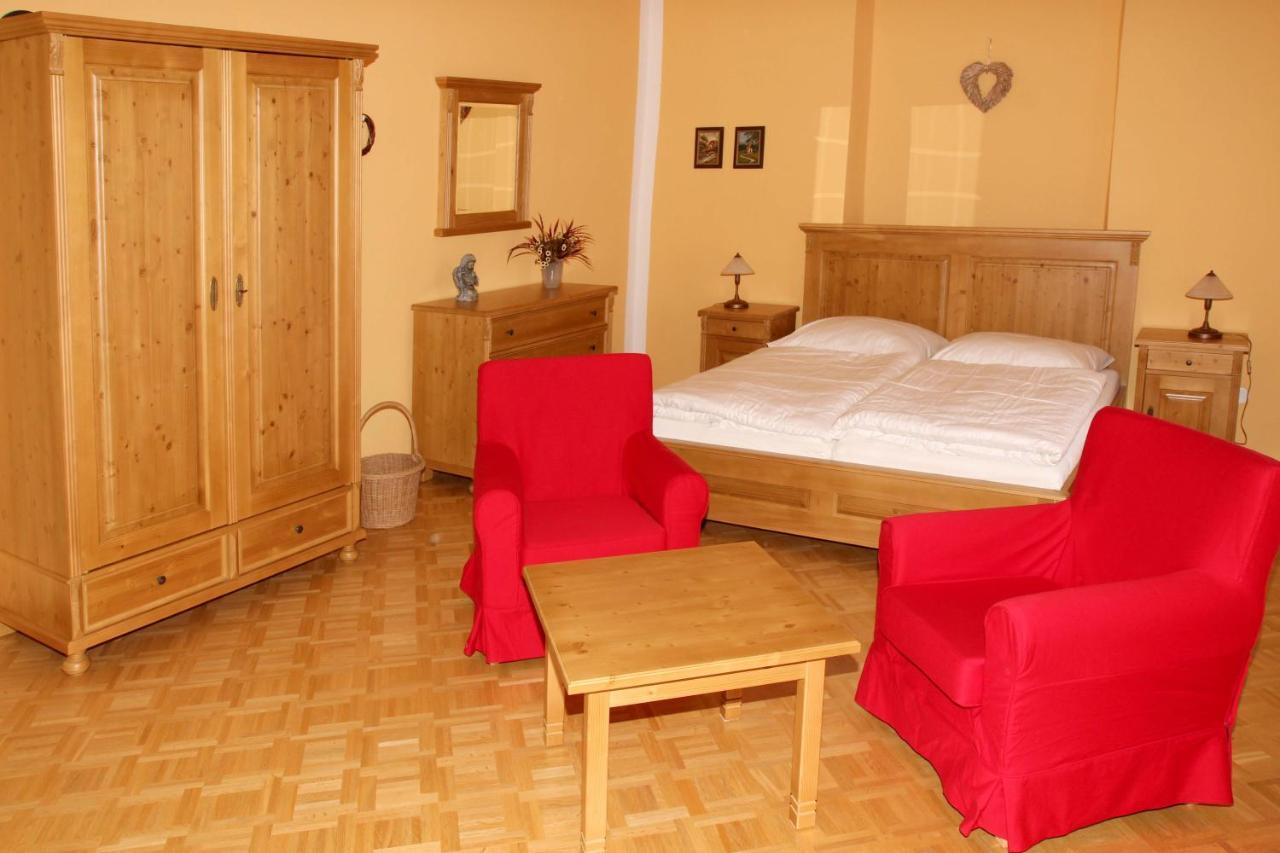 Zamek Liboun Hotel Louňovice pod Blaníkem Екстериор снимка