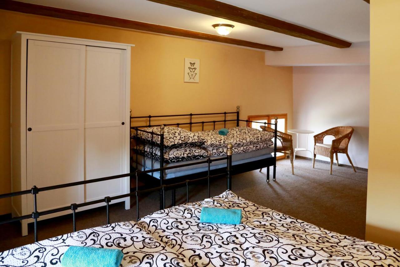 Zamek Liboun Hotel Louňovice pod Blaníkem Екстериор снимка