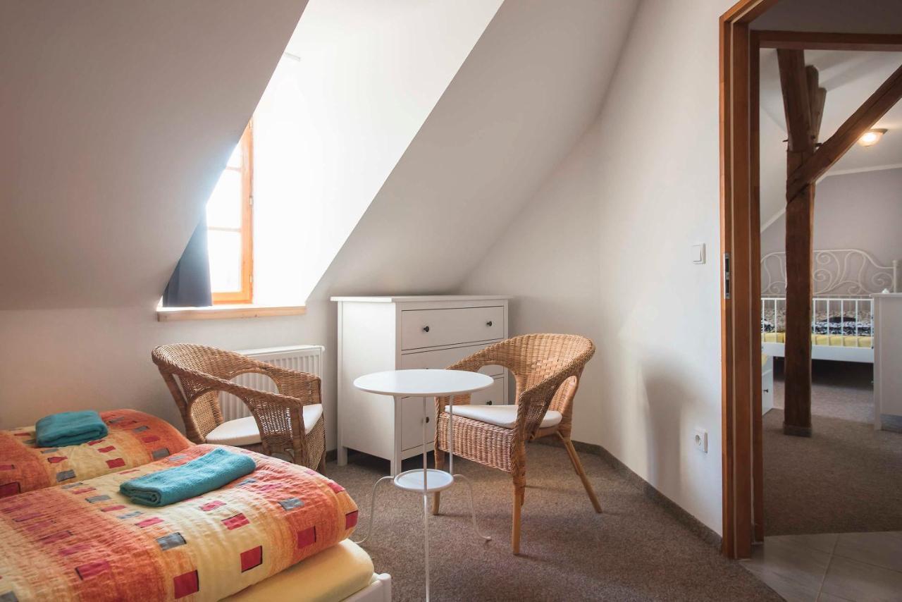 Zamek Liboun Hotel Louňovice pod Blaníkem Екстериор снимка