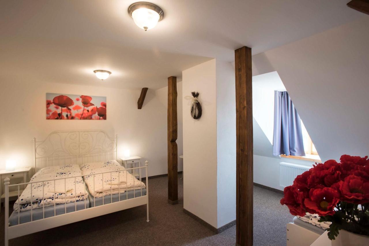 Zamek Liboun Hotel Louňovice pod Blaníkem Екстериор снимка